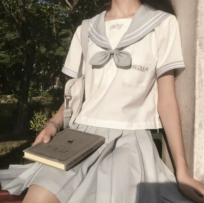 爱，不由自主